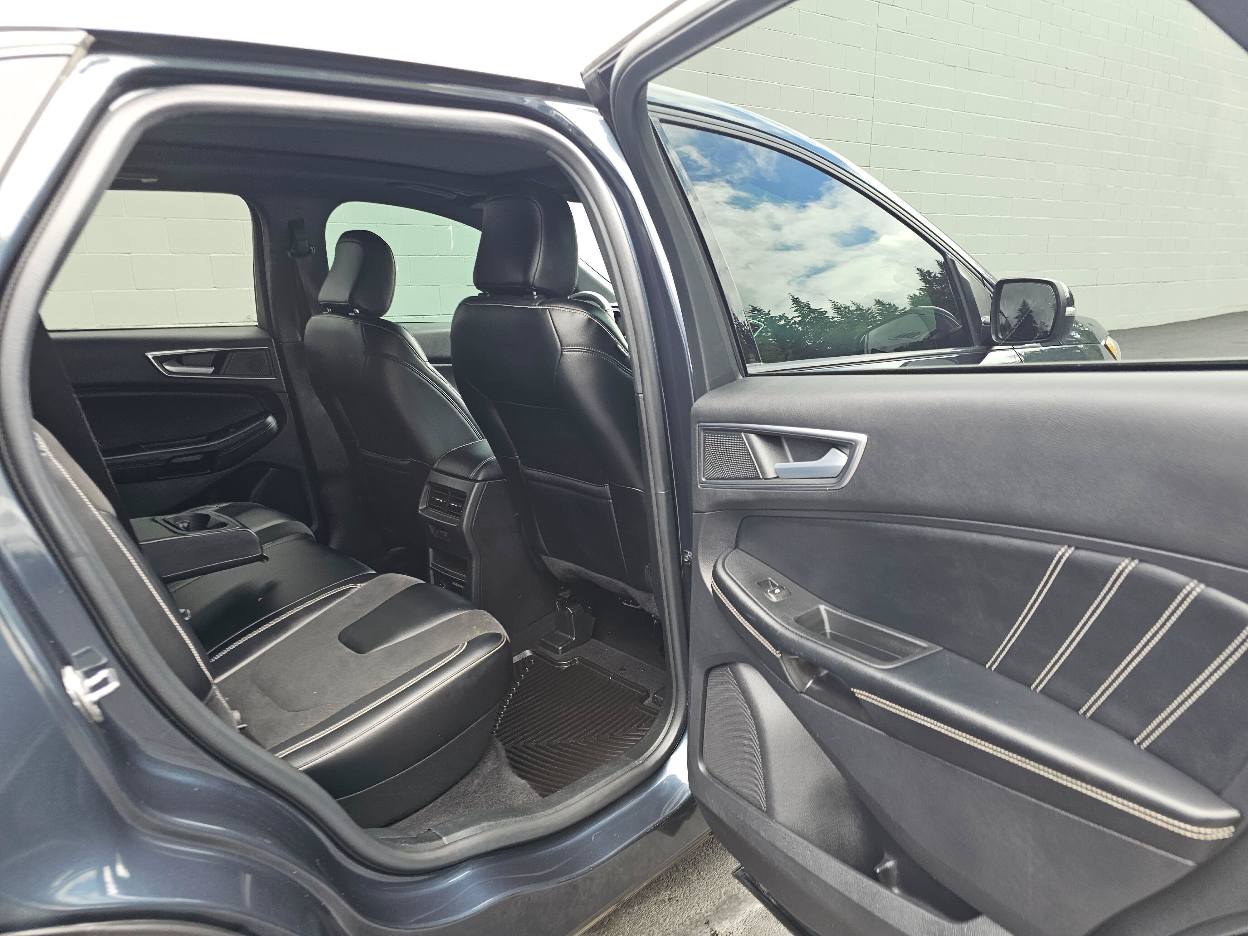 Used 2022 Ford Edge ST w/ Equipment Group 401A AWD/4WD image 14
