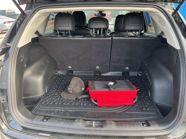 Used 2020 Jeep Compass Latitude image 10