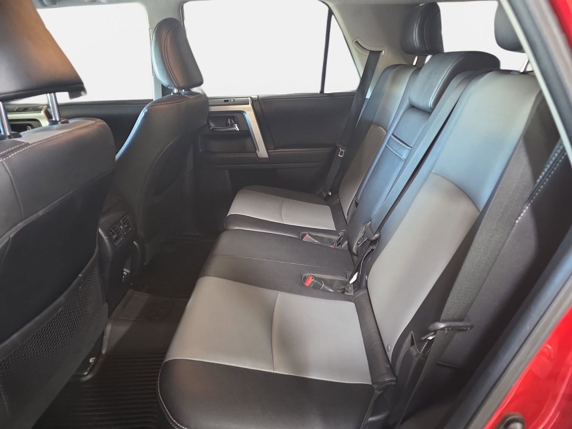 Used 2022 Toyota 4Runner SR5 Premium w/ Moonroof Package image 13