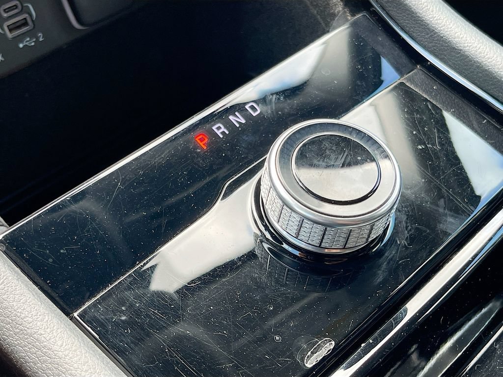 Used 2022 Jeep Grand Cherokee L Limited RWD image 16