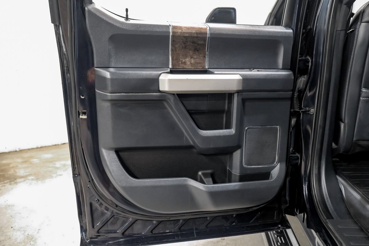 Used 2022 Ford F250 Lariat w/ Black Appearance Package AWD/4WD image 46