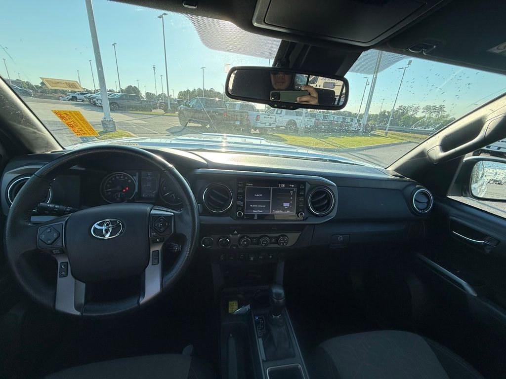 Used 2020 Toyota Tacoma TRD Sport w/ Technology Package AWD/4WD image 27