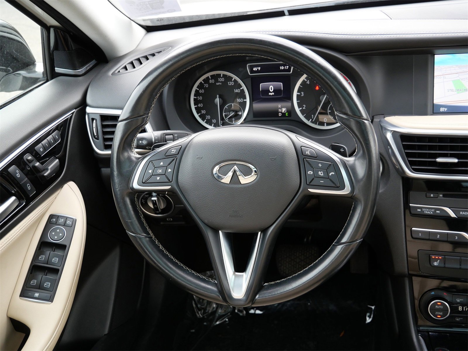 Used 2017 INFINITI QX30 Premium w/ Navigation Package image 12