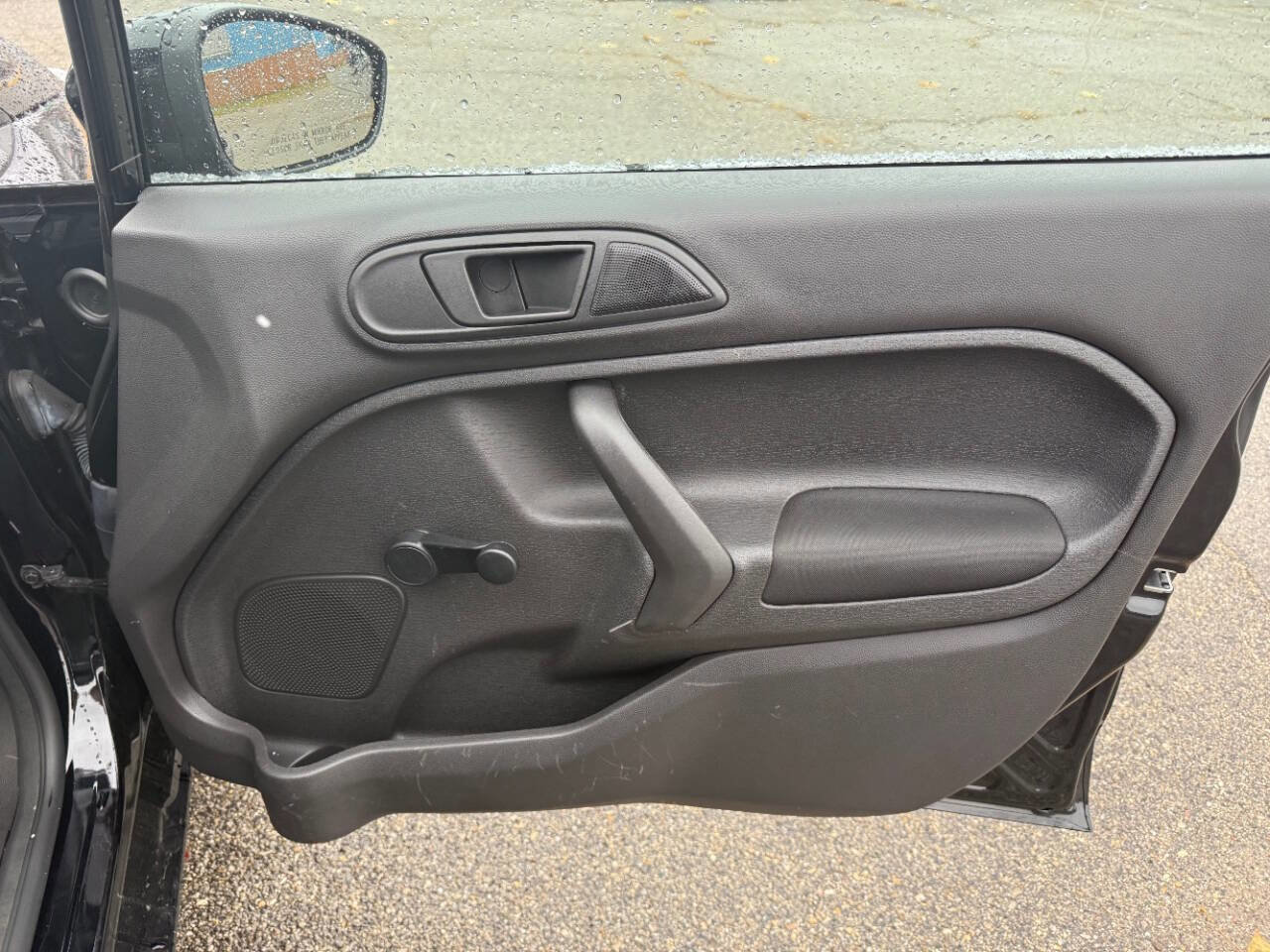 Used 2016 Ford Fiesta S image 32