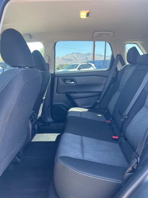Used 2025 Nissan Rogue SV FWD image 27