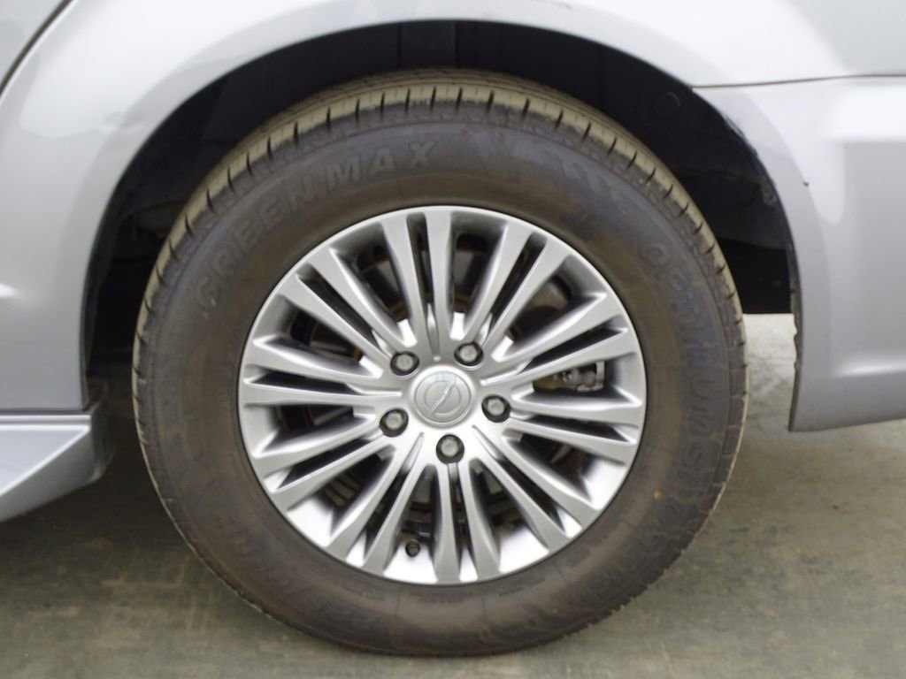 Used 2014 Chrysler Town & Country Touring-L w/ Driver Convenience Group image 35