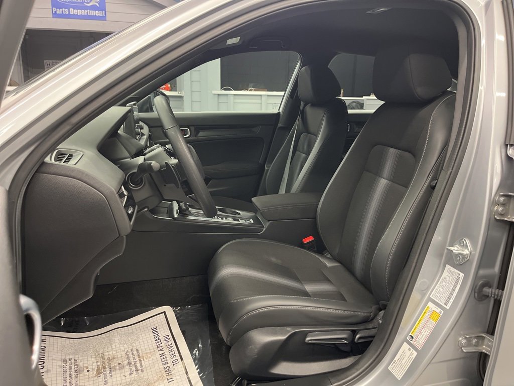 Used 2023 Honda Civic Sport image 11