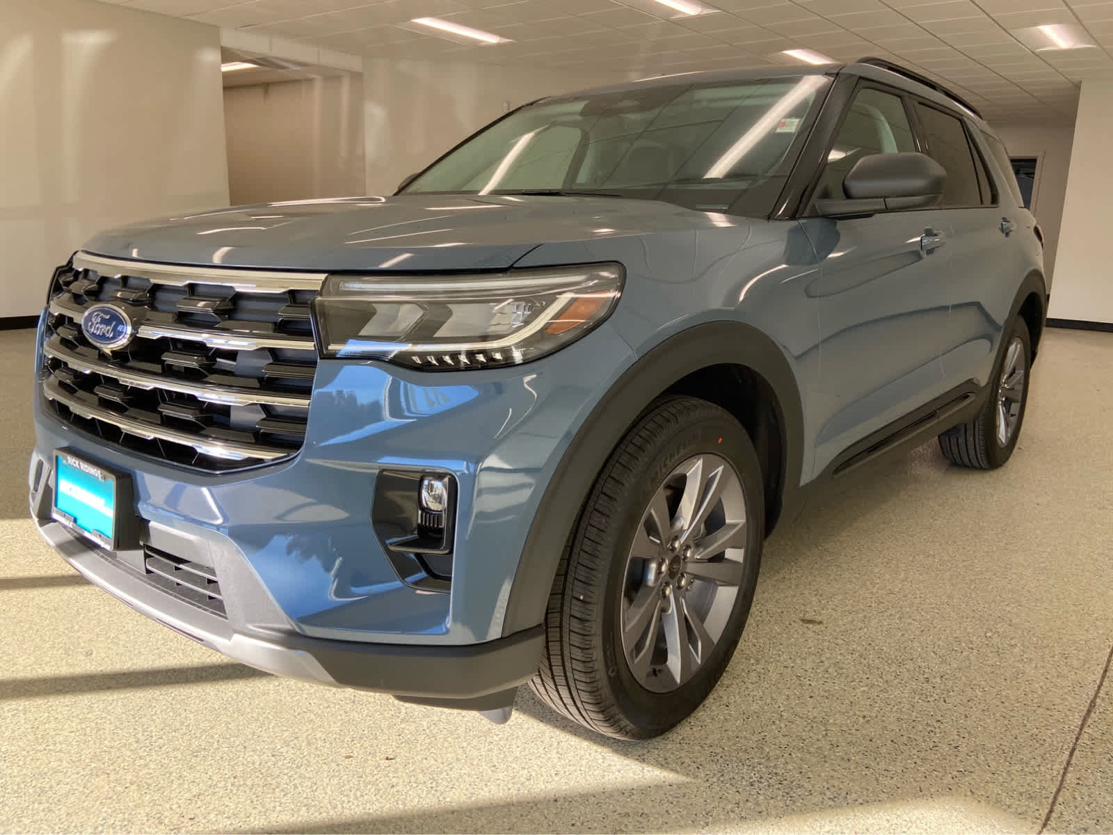 New 2026 Ford Explorer Active w/ Active Comfort Package image 1