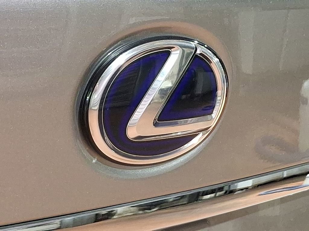 Used 2018 Lexus LS 500h 500h Base image 26