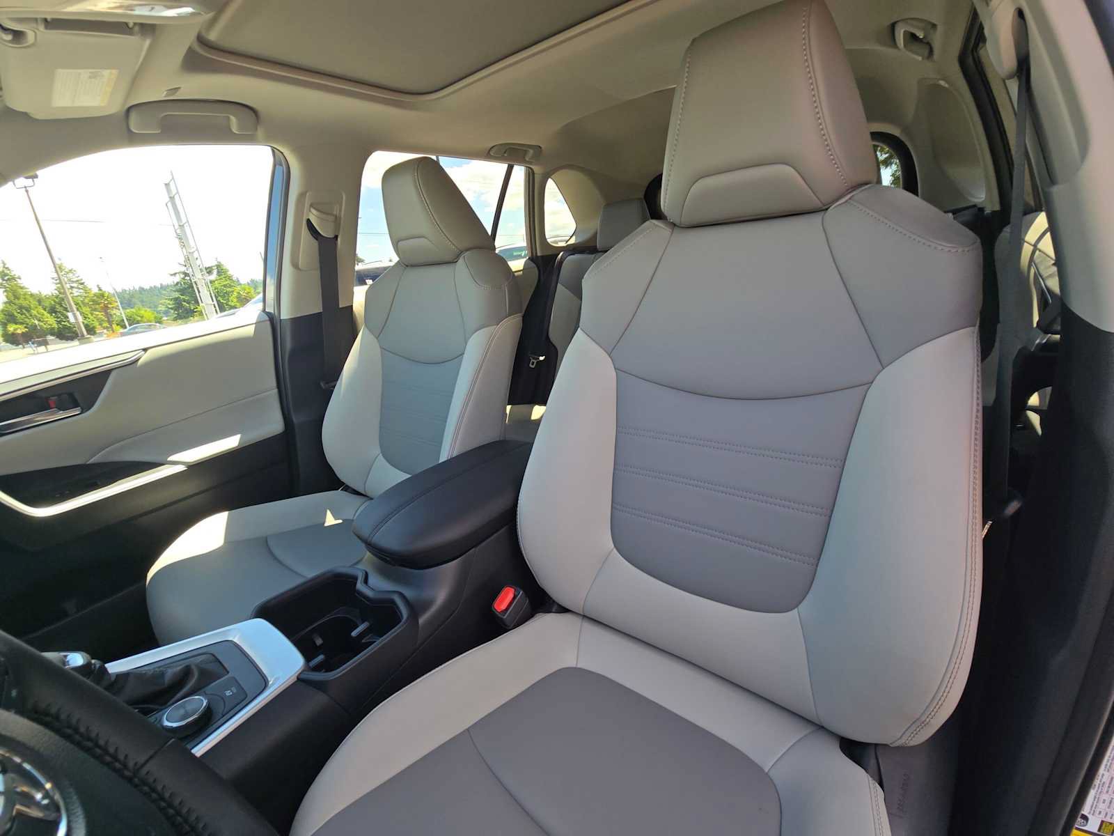 Certified 2025 Toyota RAV4 XLE Premium AWD/4WD image 22