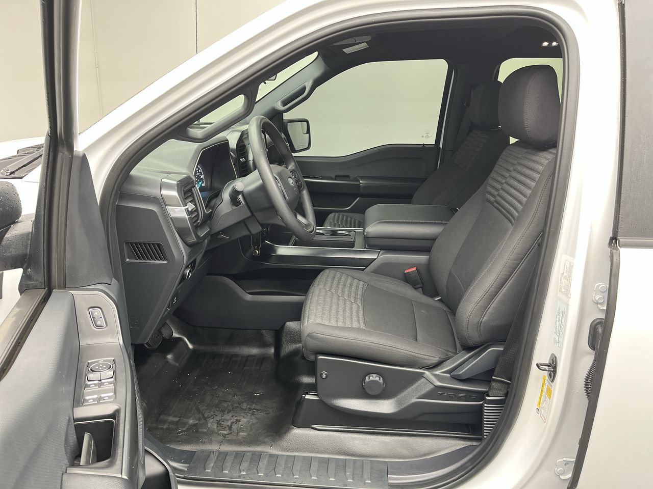 Certified 2023 Ford F150 XL w/ Trailer Tow Package AWD/4WD image 3