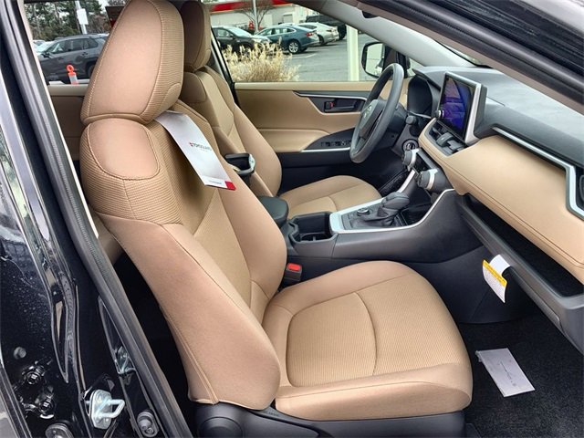 New 2025 Toyota RAV4 LE image 14