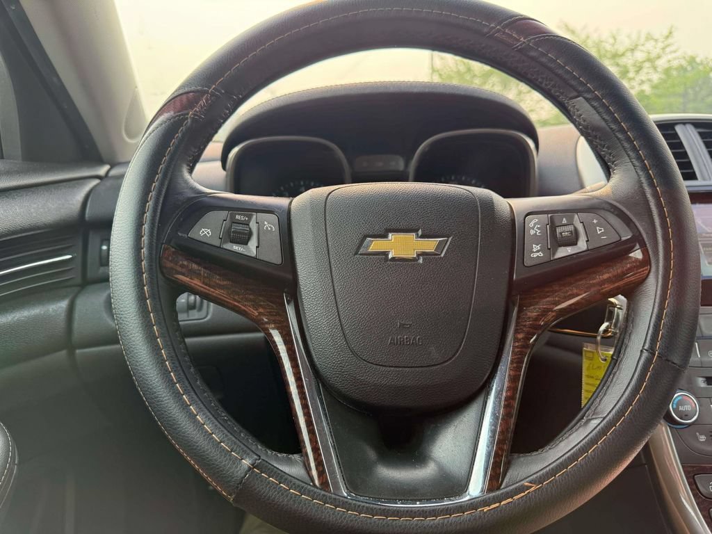Used 2013 Chevrolet Malibu LTZ FWD image 14