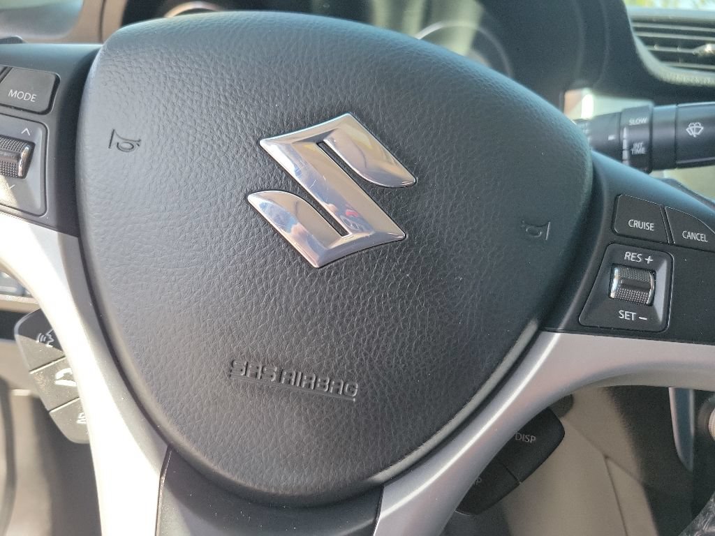 Used 2013 Suzuki Kizashi Sport GTS AWD/4WD image 23
