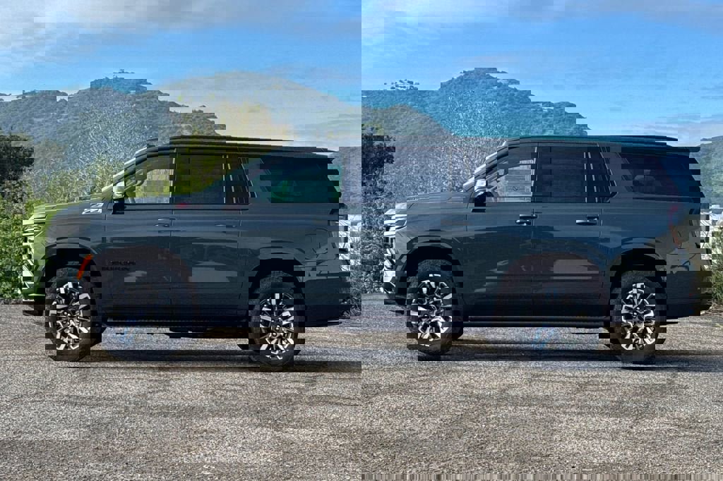 New 2026 Chevrolet Suburban Z71 w/ Comfort Package image 7