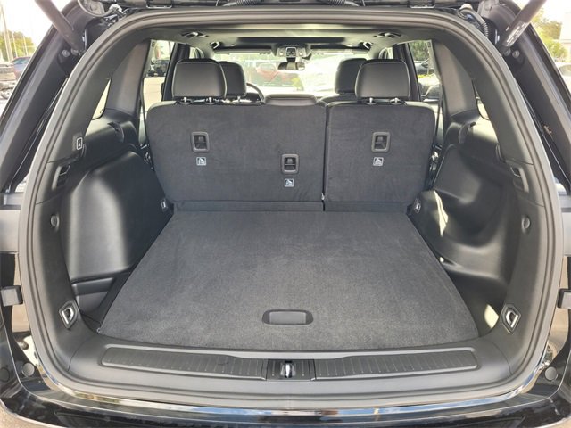 Used 2025 Jeep Grand Cherokee Altitude image 14