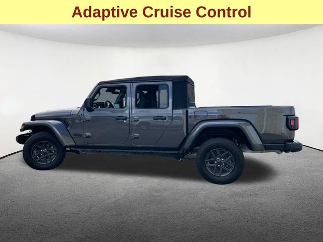 Used 2024 Jeep Gladiator Sport image 8