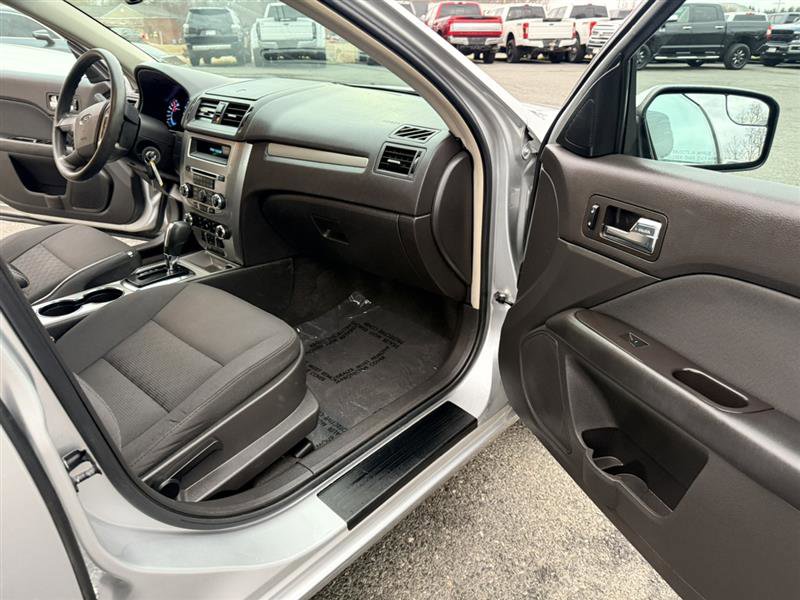 Used 2011 Ford Fusion SE w/ 202A Rapid Spec Order Code image 11