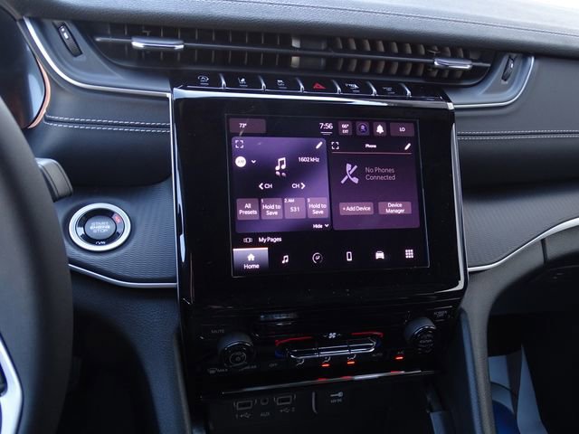 New 2024 Jeep Grand Cherokee L Laredo image 28