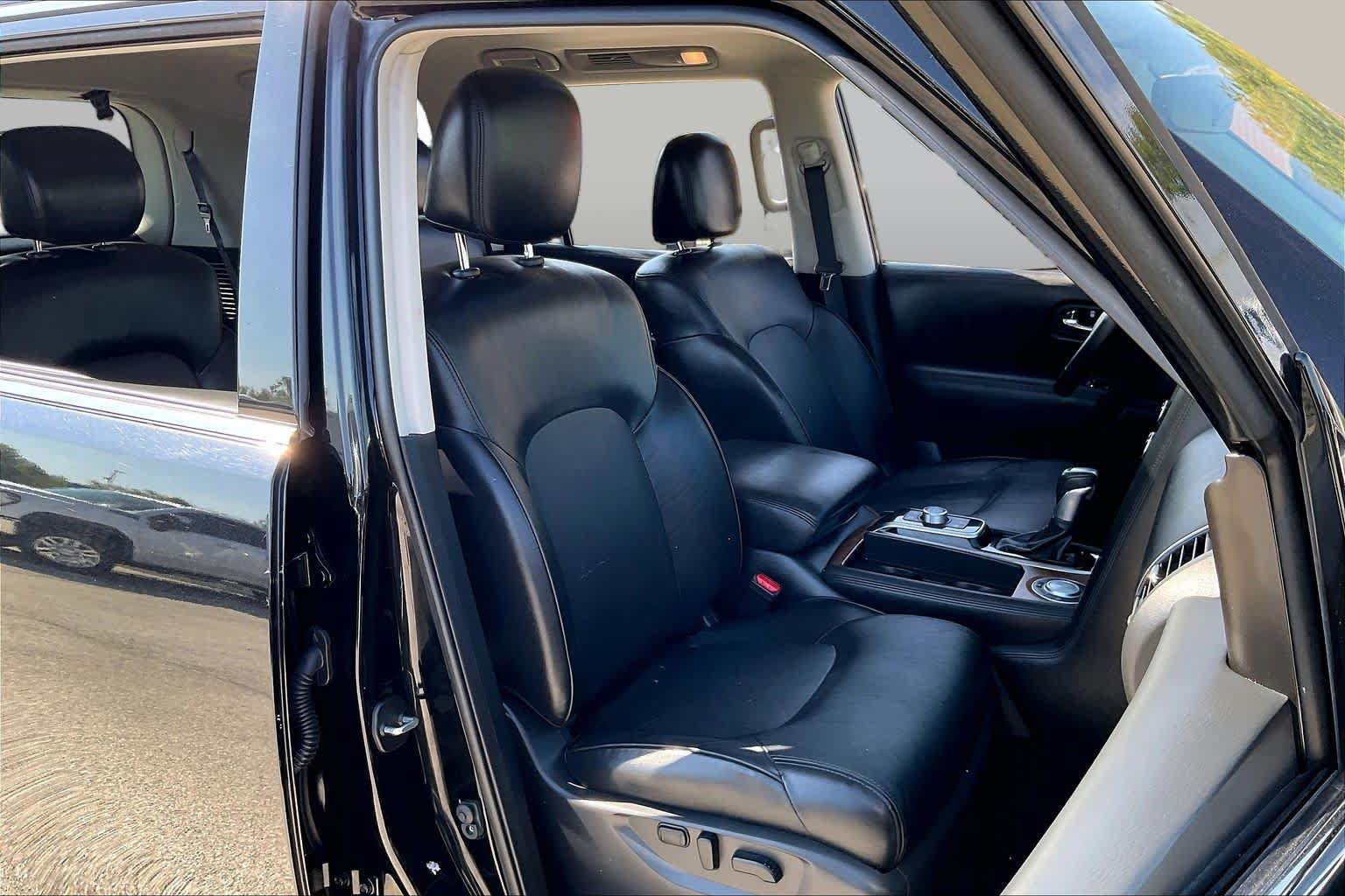 Used 2024 Nissan Armada SL w/ Captain's Chairs Package RWD image 9