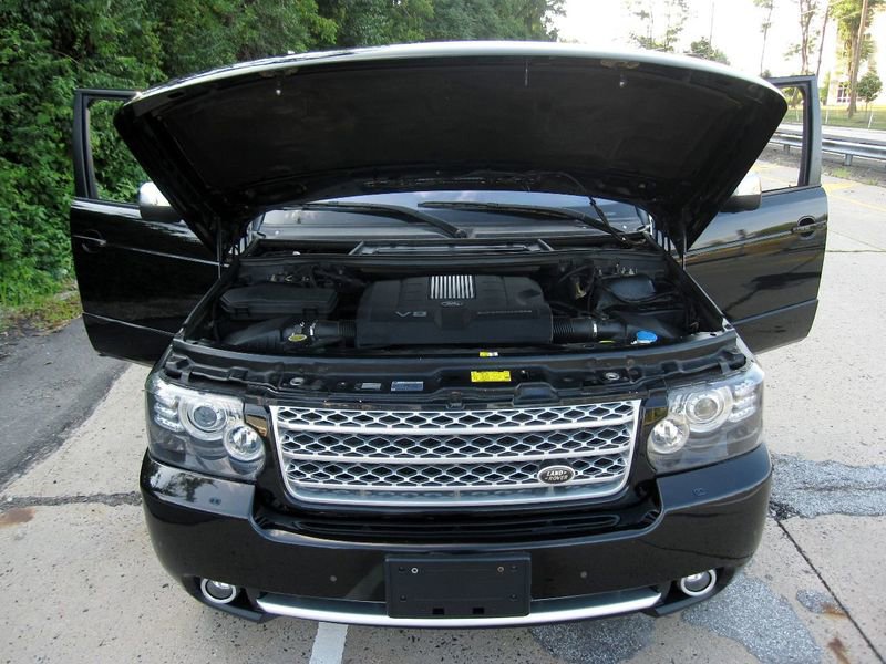 Used 2012 Land Rover Range Rover Supercharged w/ Silver Pack image 27