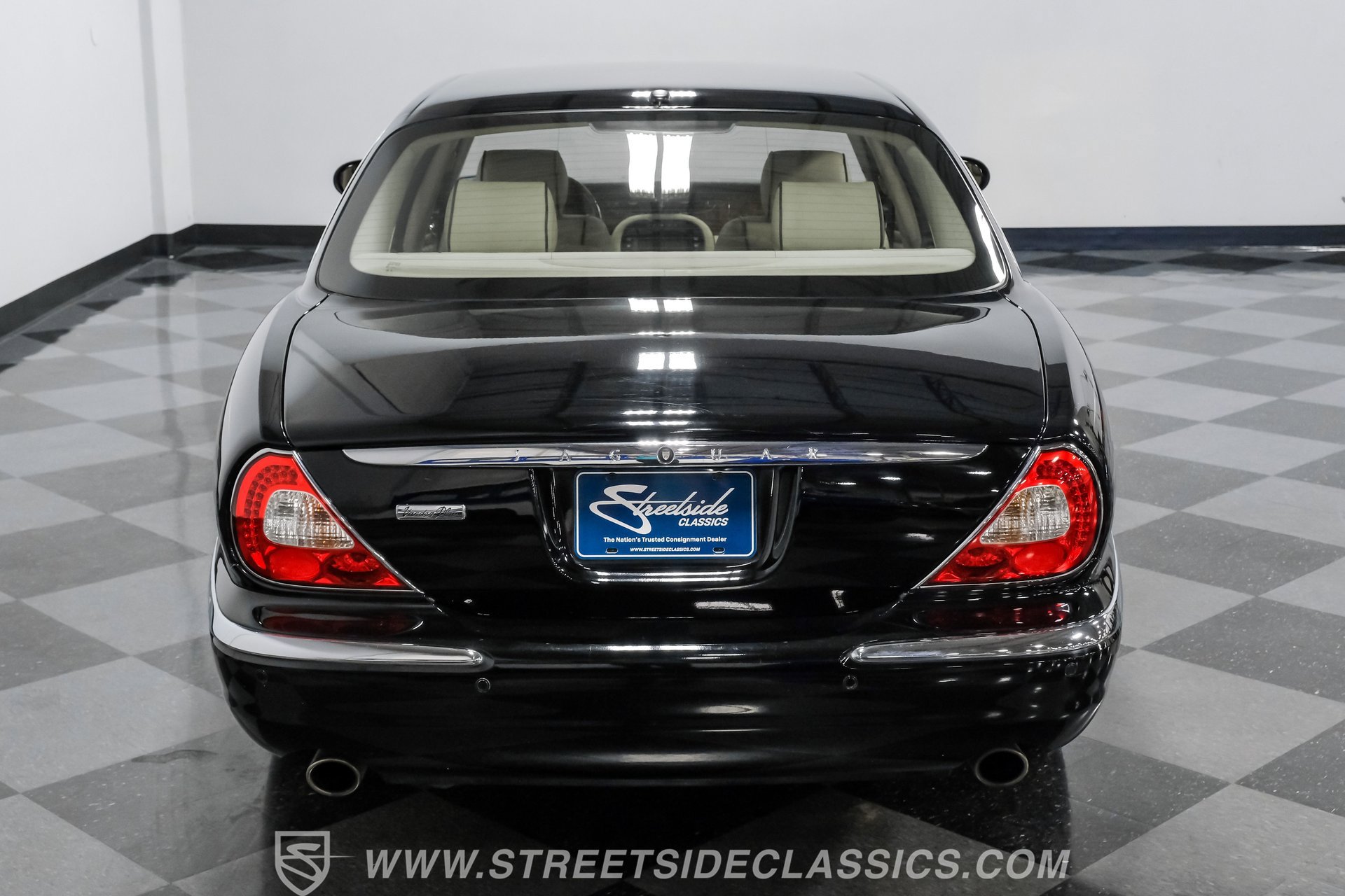 Used 2007 Jaguar XJ8 L RWD image 32