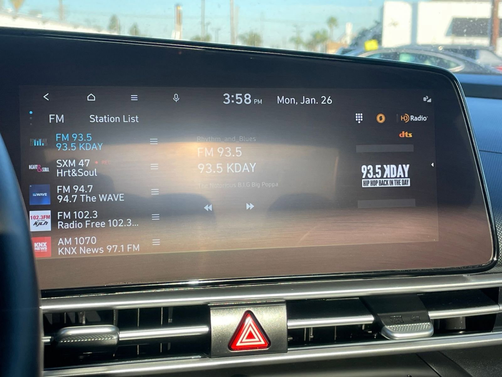 Used 2025 Hyundai Elantra Limited image 22