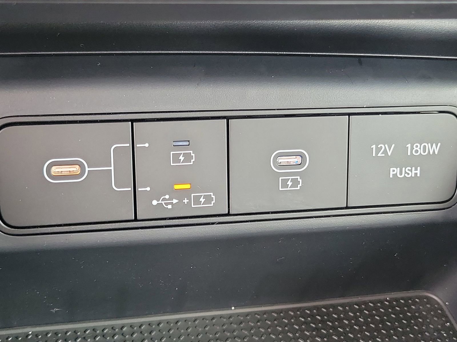 New 2026 Hyundai Tucson SE image 14