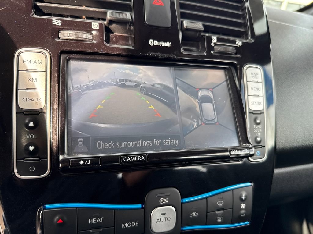 Used 2013 Nissan Leaf SL w/ Premium Pkg image 29