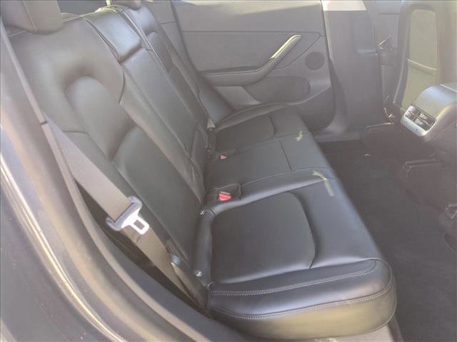 Used 2020 Tesla Model Y Long Range image 19
