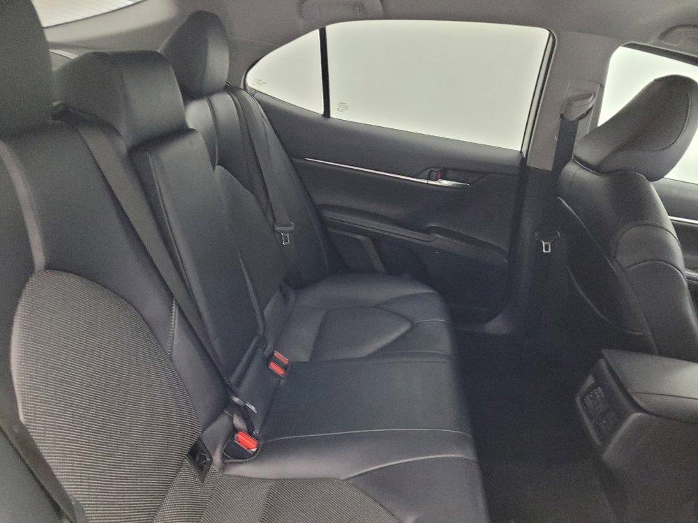 Used 2021 Toyota Camry XLE FWD image 19