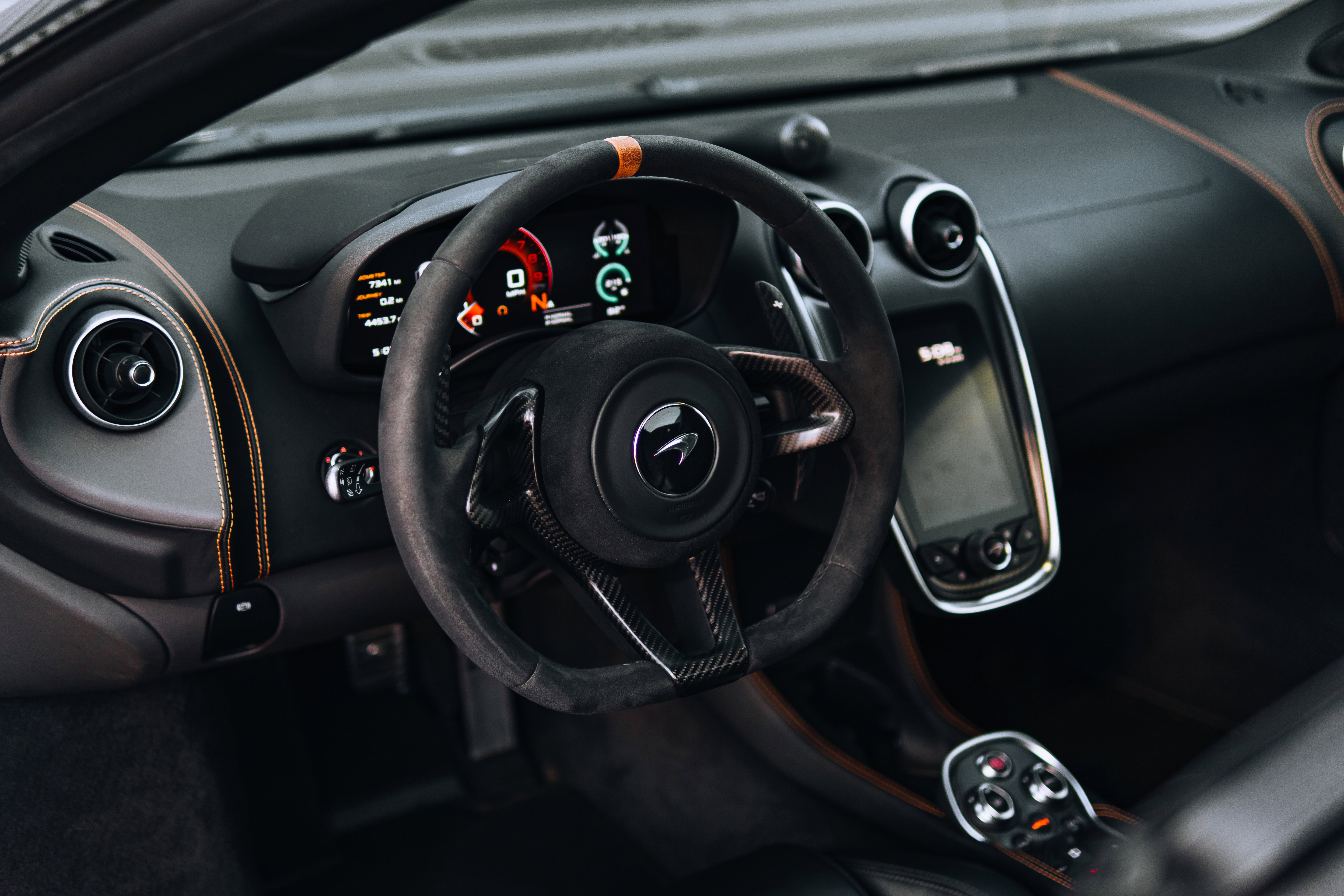 Used 2020 McLaren 600LT Spider image 32