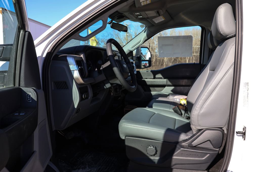New 2024 Ford F550 4x4 Regular Cab Super Duty image 24