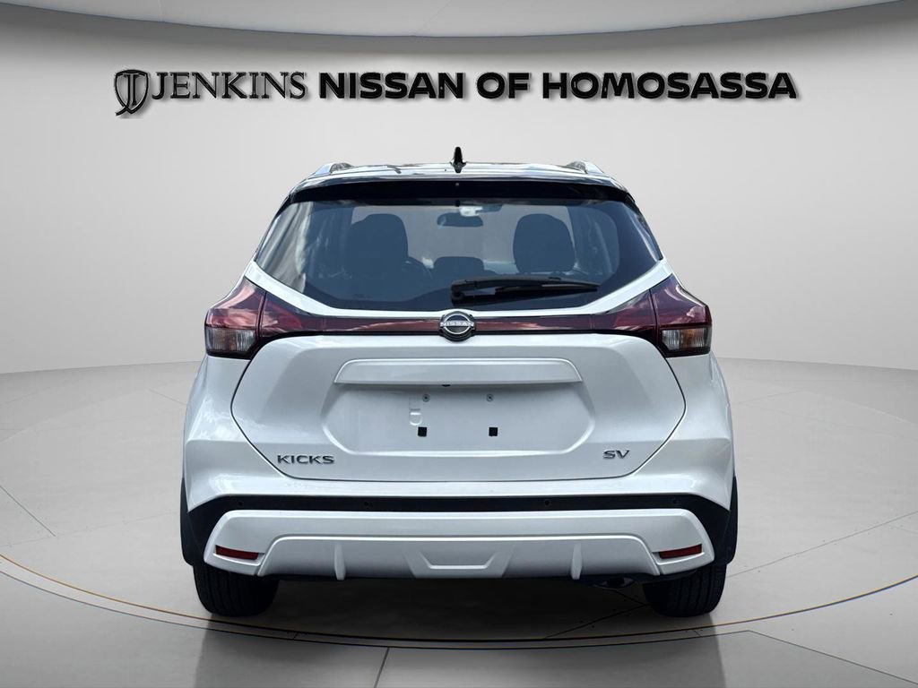 Certified 2024 Nissan Kicks SV image 10