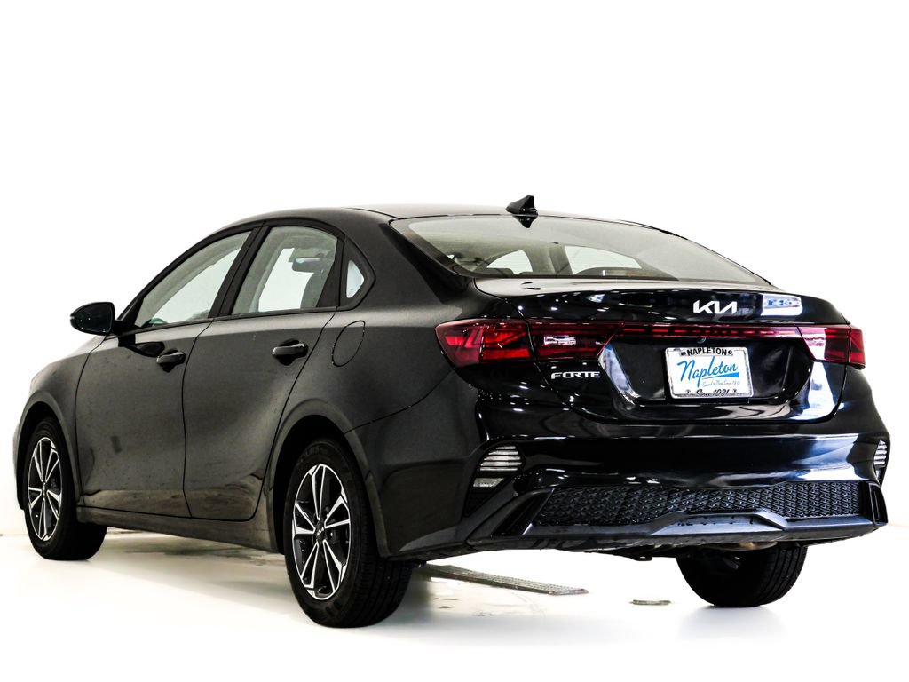 Used 2024 Kia Forte LXS w/ LXS Technology Package FWD image 8