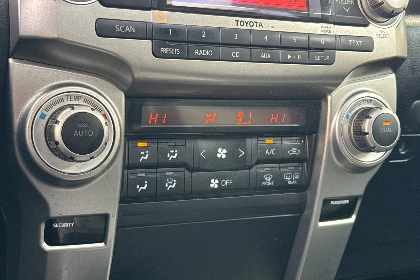 Used 2010 Toyota 4Runner Limited image 24