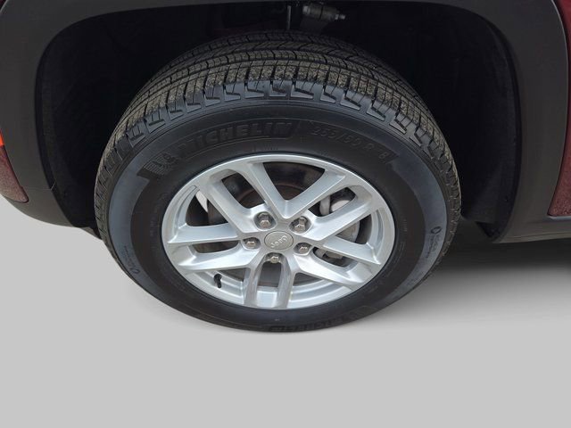 Used 2024 Jeep Grand Cherokee Laredo X AWD/4WD image 33