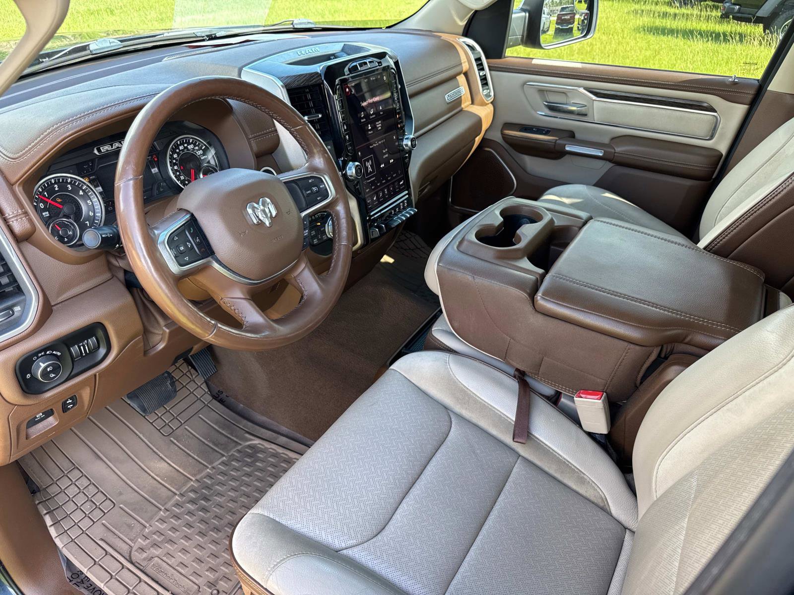 Used 2019 RAM 1500 Laramie AWD/4WD image 21