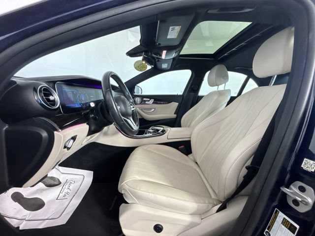 Used 2020 Mercedes-Benz E 350 4MATIC Sedan image 2