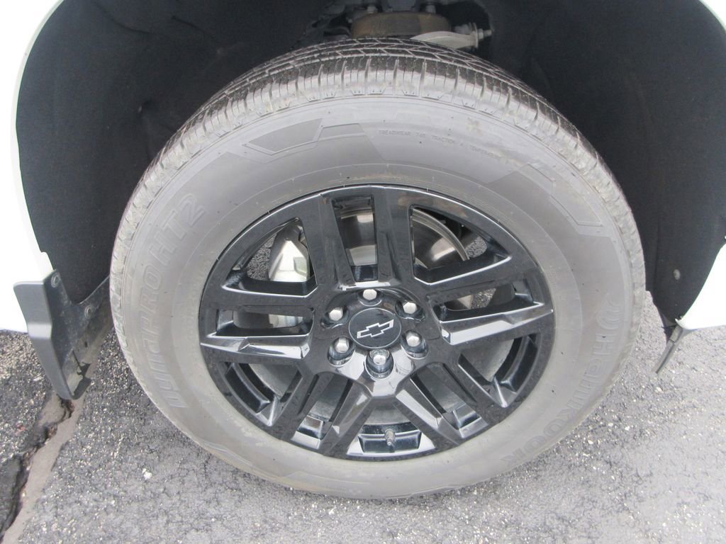 Certified 2024 Chevrolet Silverado 1500 Custom w/ Turbomax Blackout Package image 9