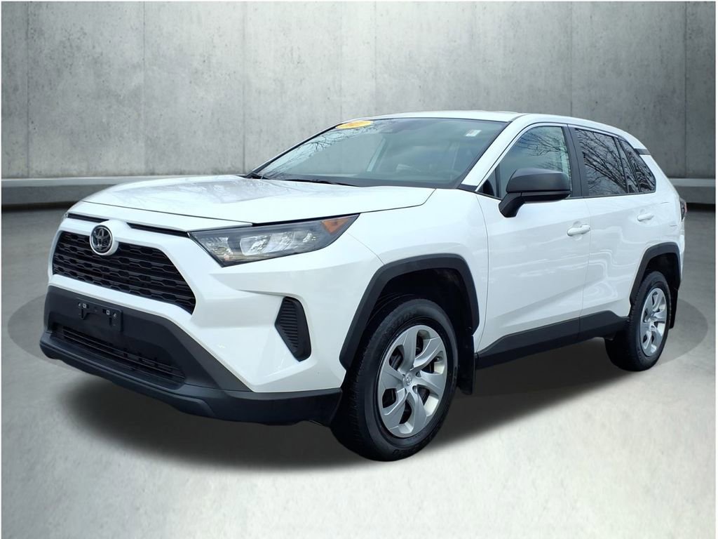 Certified 2022 Toyota RAV4 LE image 3