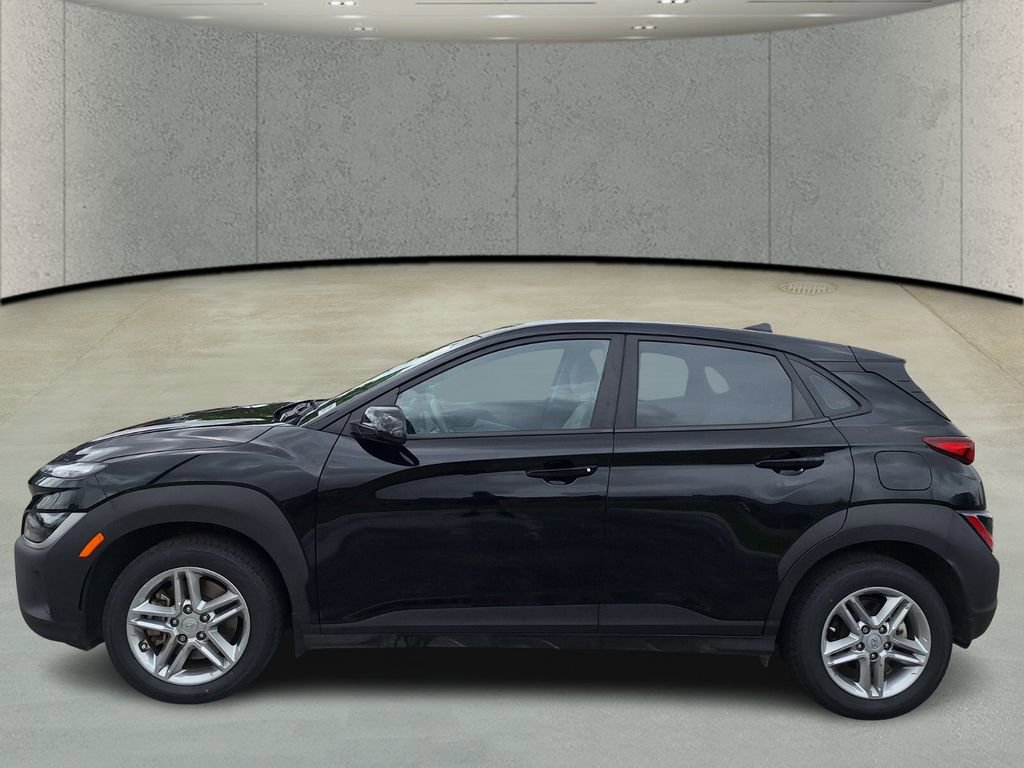 Used 2023 Hyundai Kona SE w/ Cargo Package image 2
