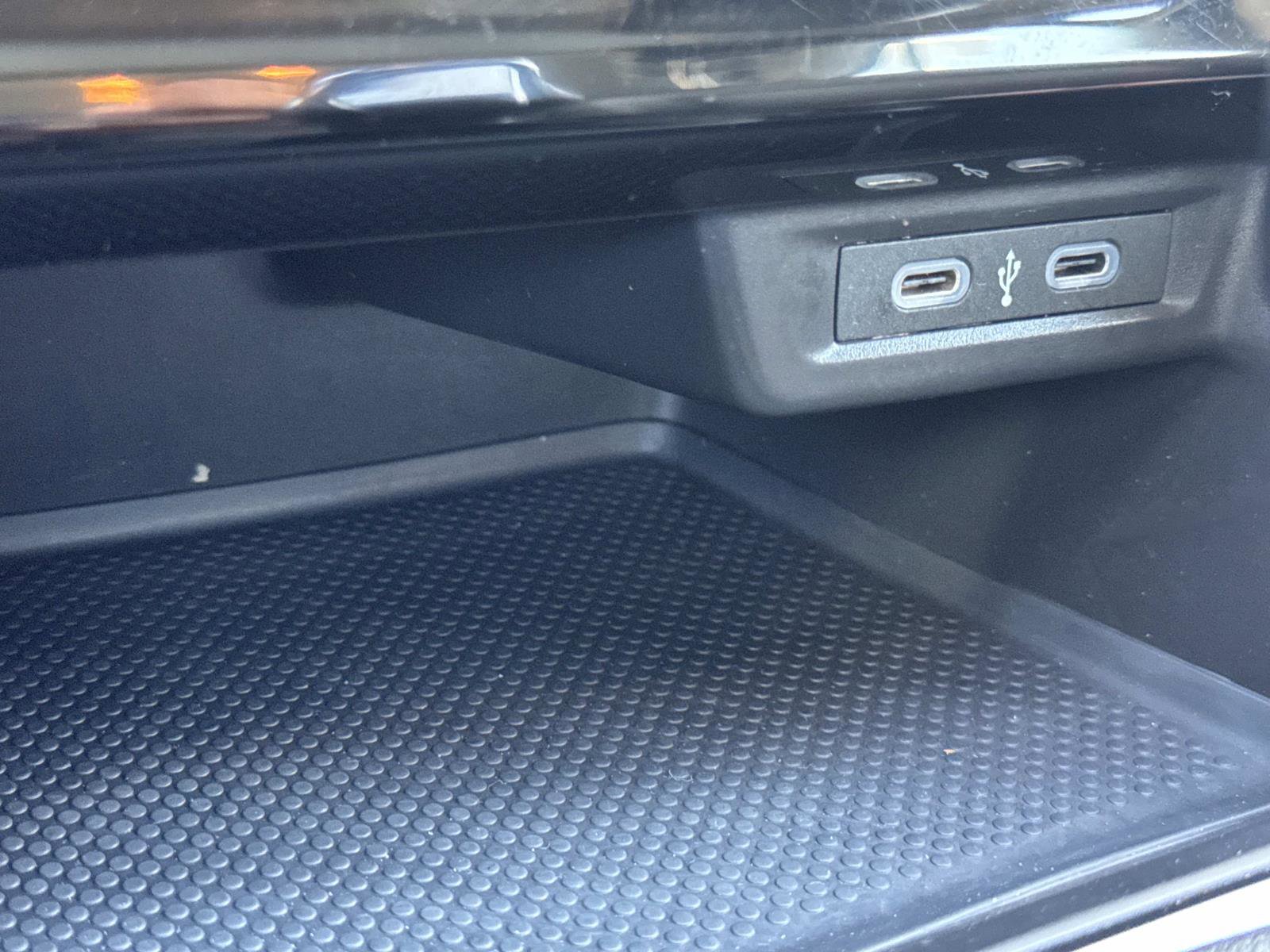 Used 2024 Volkswagen Jetta SE image 24