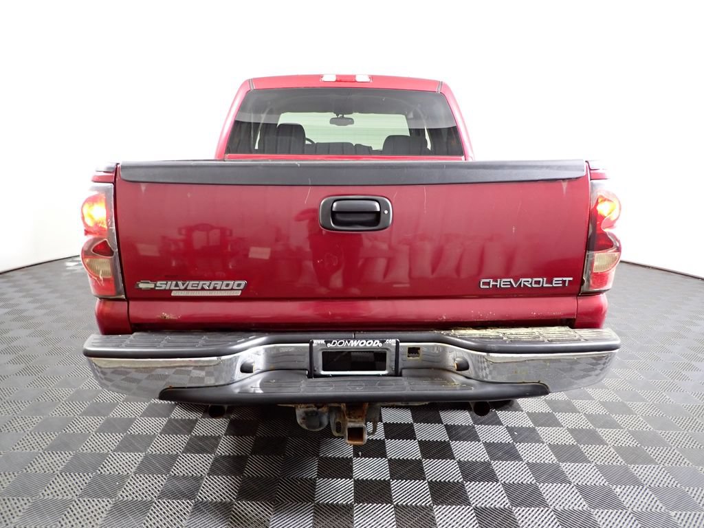 Used 2005 Chevrolet Silverado 1500 4x4 Crew Cab image 9