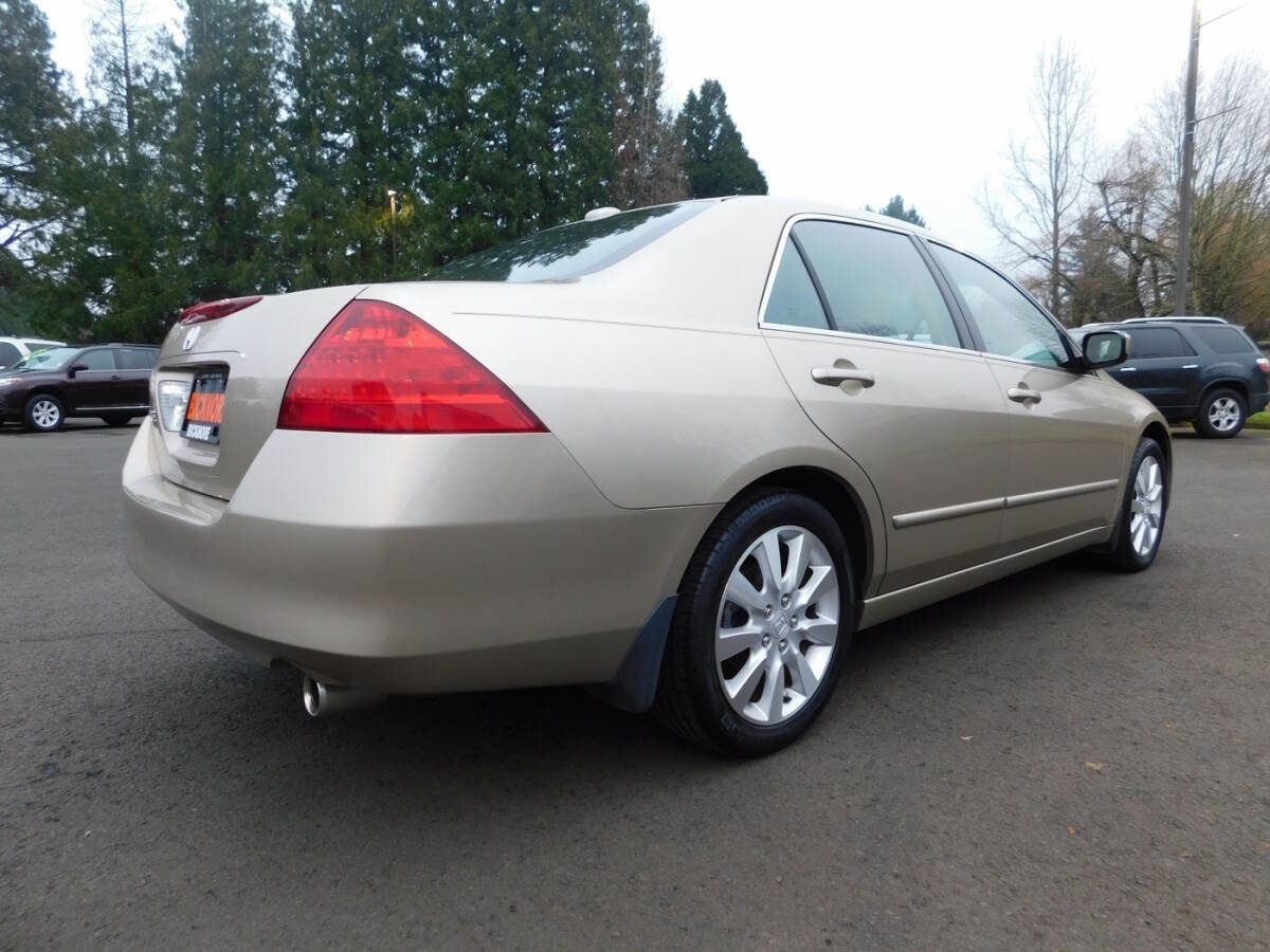 Used 2006 Honda Accord EX image 2