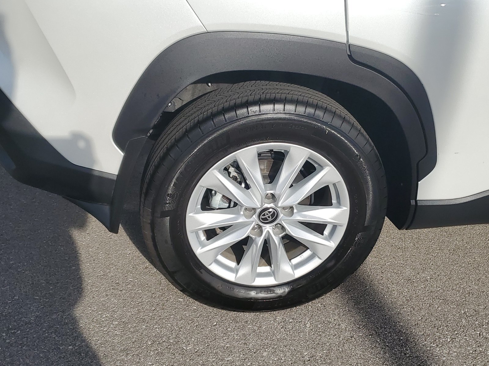 Certified 2026 Toyota Corolla Cross LE AWD/4WD image 5