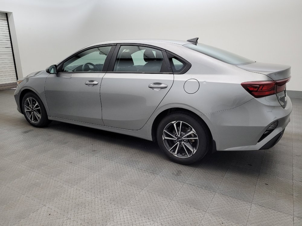 Used 2022 Kia Forte LXS FWD image 3