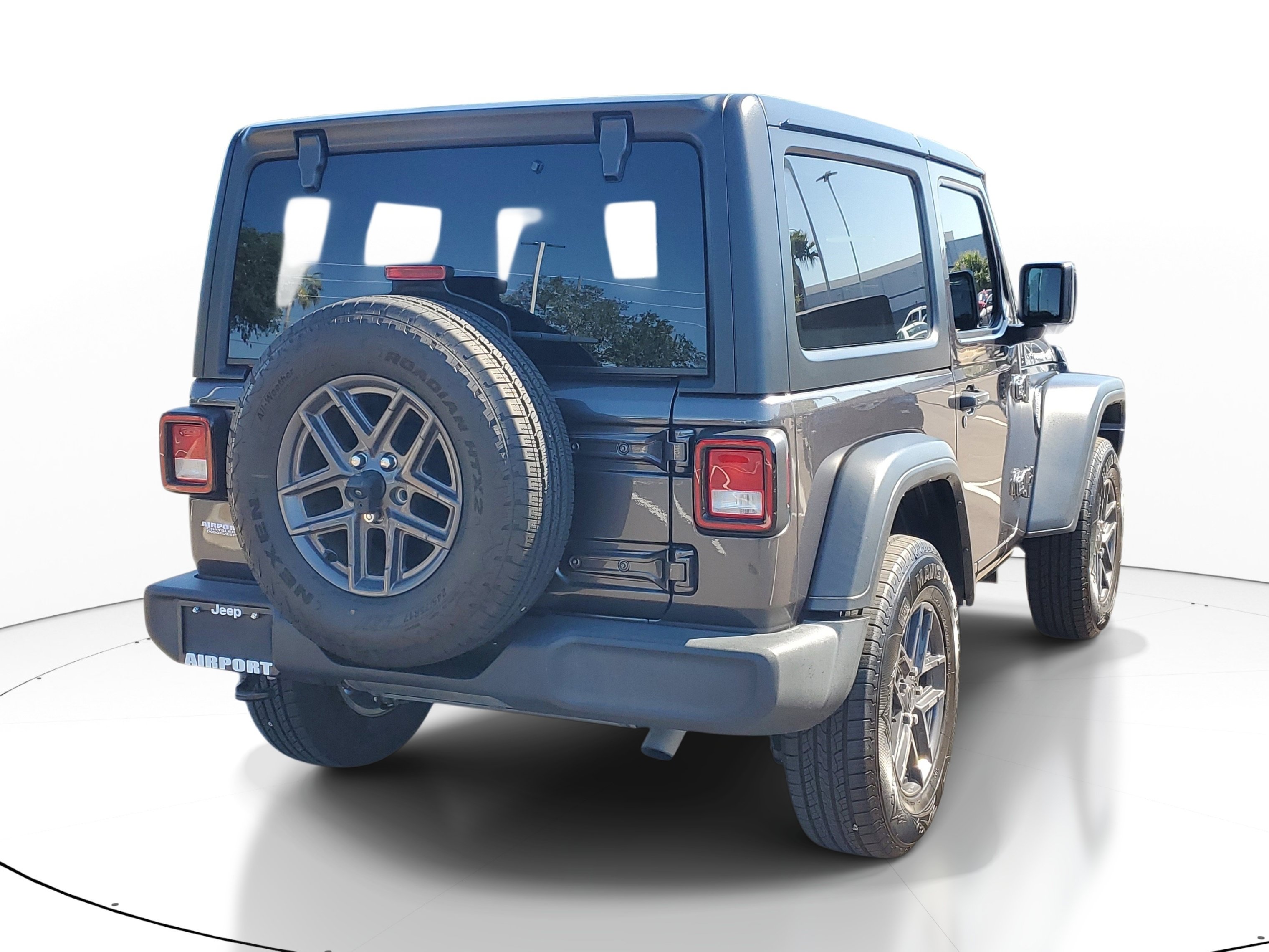Used 2024 Jeep Wrangler Sport AWD/4WD image 5