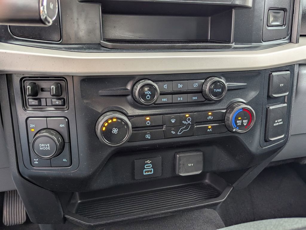 Used 2024 Ford F250 XLT w/ FX4 Off-Road Package AWD/4WD image 8