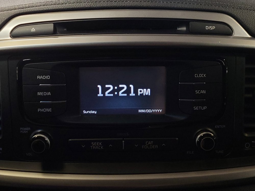 Used 2017 Kia Sorento LX image 25